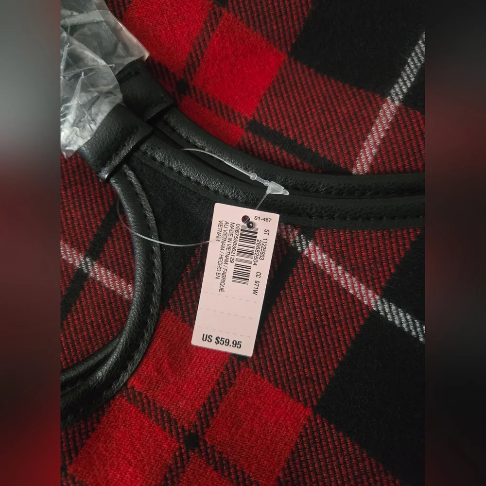 Victorias Secret Red and Black Plaid Tote Bag & Fleece Blanket - NWT